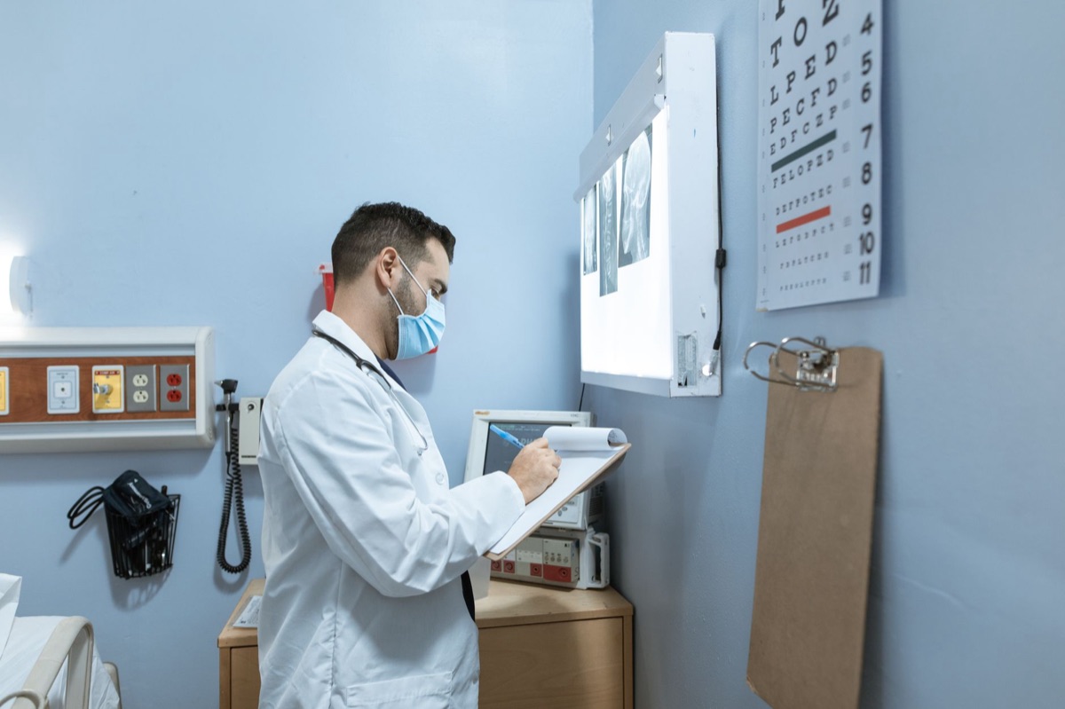 cartella clinica con criteri di diagnosi di COPD