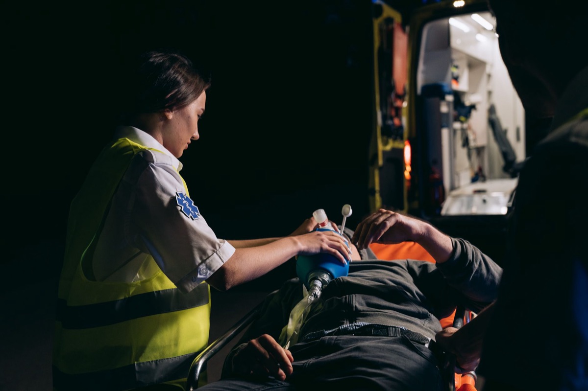 Patient met zuurstofmasker