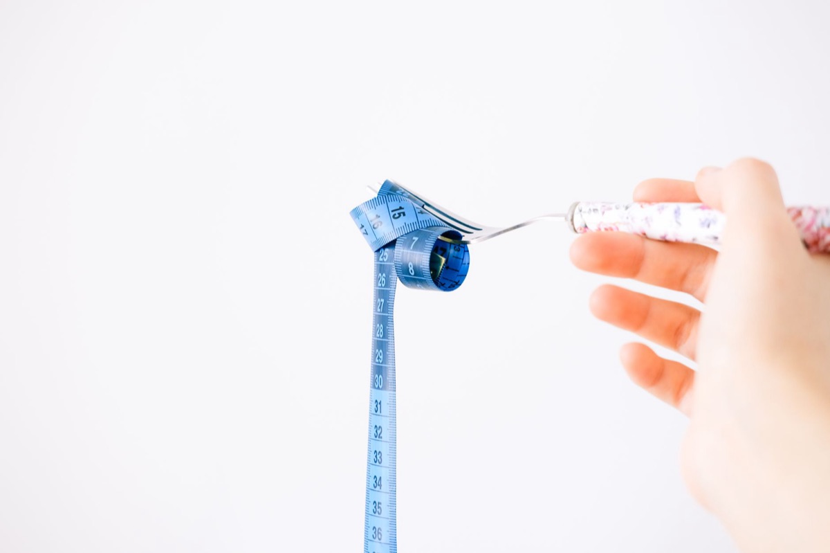 Un suiveur d'alimentation eazy medical en mode d'alerte